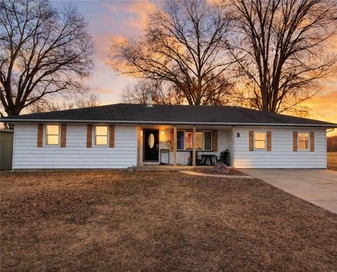 109 Kickapoo Street Easton KS 66020