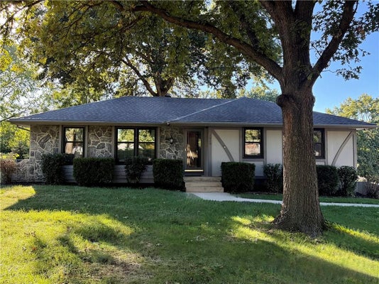 7920 N EUCLID AVE, KANSAS CITY, MO 64118 - Image e9bf3fd36e449b9a0eff452e42d9da76/1099728014