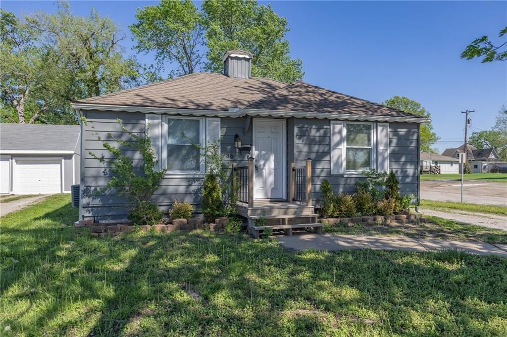 Photo of 736 S Kansas Avenue, Olathe, KS 66061 (MLS # 2614022)