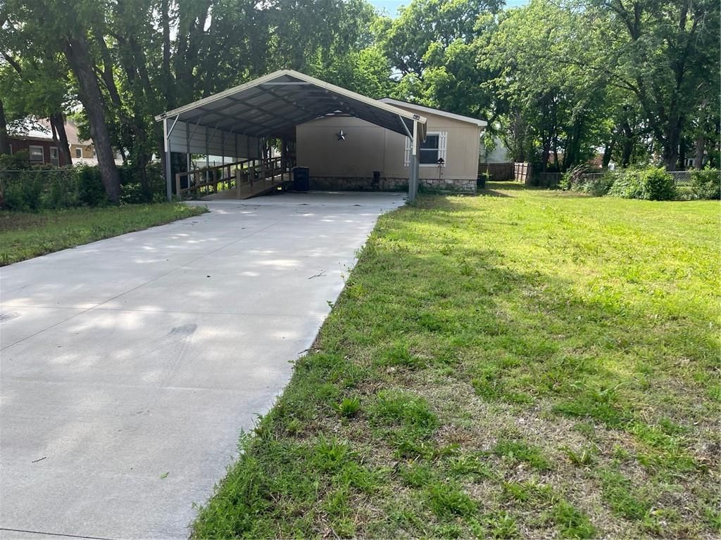Photo of 1309 N 9th Street, Independence, KS 67301 (MLS # 2618206)