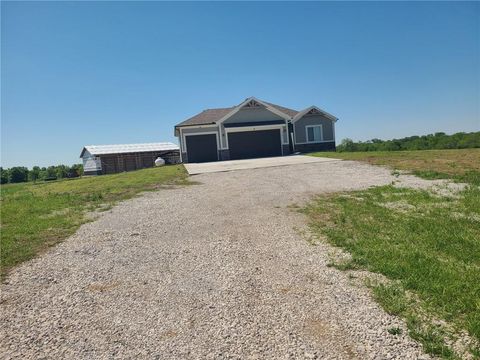 Photo of 6280 OO Highway, Peculiar, MO 64076 (MLS # 2617948)