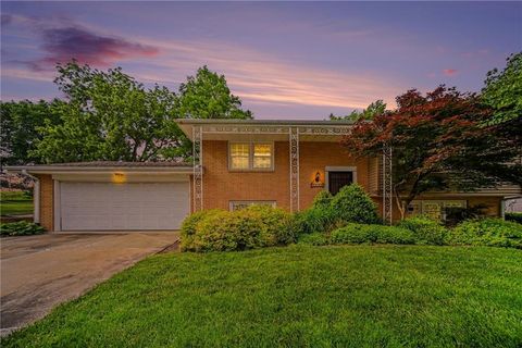 Photo of 4414 Douglas Street, St Joseph, MO 64506 (MLS # 2621725)