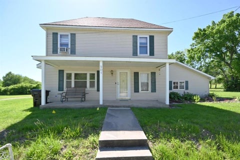 Photo of 401 N Platte Avenue, Edgerton, MO 64444 (MLS # 2644081)