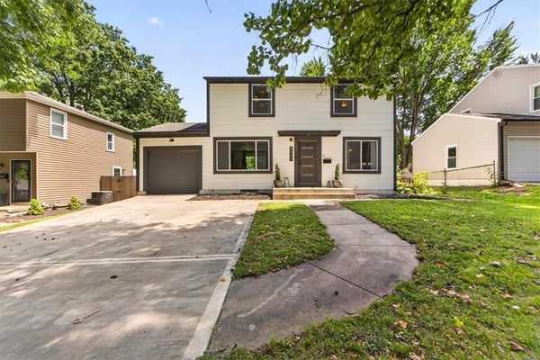 8309 JARBOE ST, KANSAS CITY, MO 64114 - Image e9e0b41eeebbe3985bfde41560e2a534/3393078645