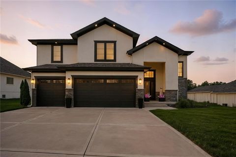 5962 N Oak Creek Court Parkville MO 64152