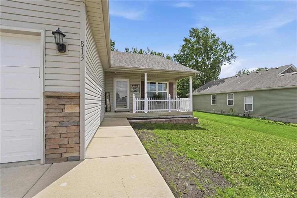 Photo of 813 Emerson Drive, Belton, MO 64012 (MLS # 2618378)