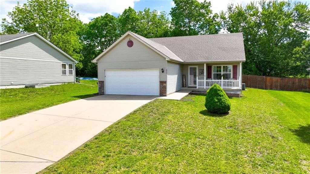 Photo of 813 Emerson Drive, Belton, MO 64012 (MLS # 2618378)
