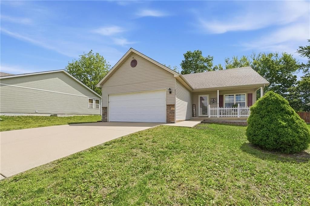Photo of 813 Emerson Drive, Belton, MO 64012 (MLS # 2618378)