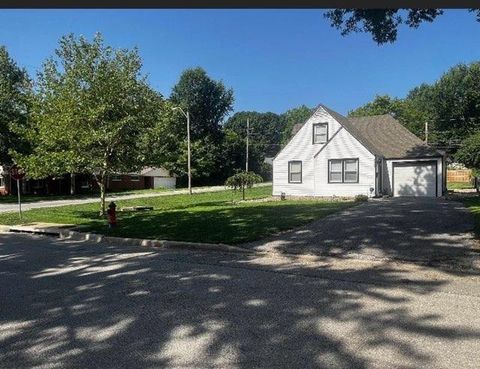 7846 Summit Street Kansas City MO 64114