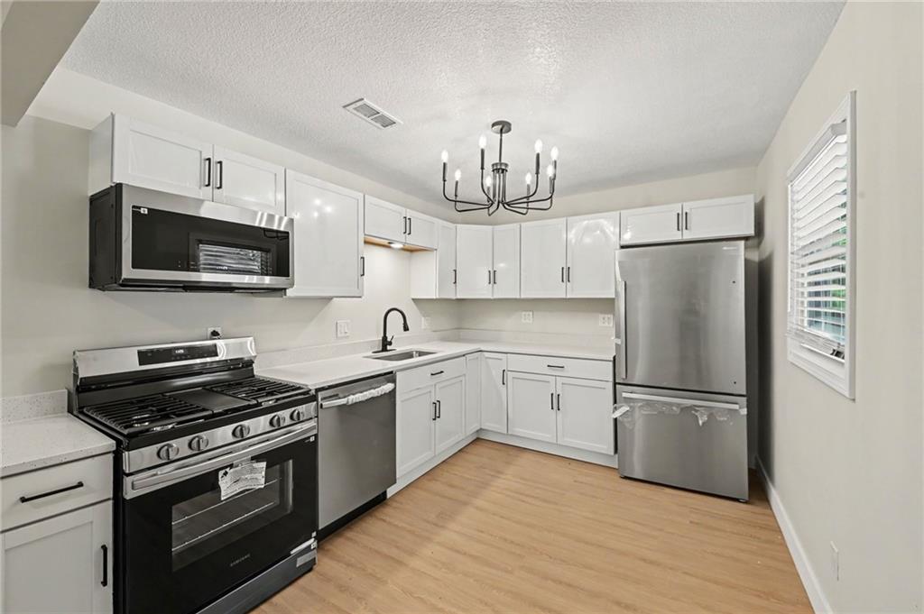 11220 Applewood Drive
