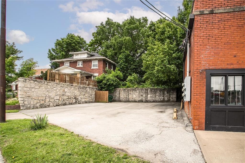 11 S 17th Street