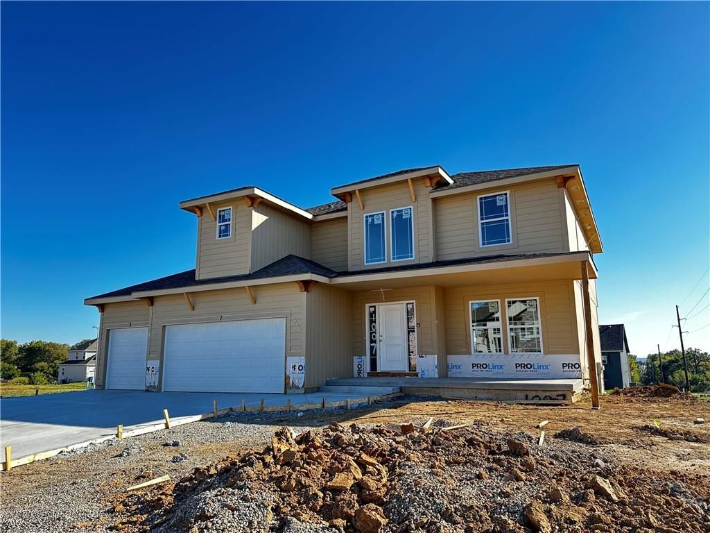 Photo of 1007 Poplar Lane, Liberty, MO 64068 (MLS # 2576543)