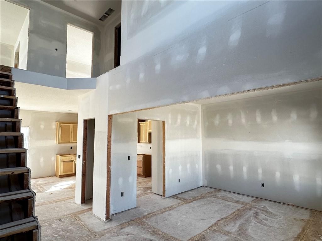 Photo of 1007 Poplar Lane, Liberty, MO 64068 (MLS # 2576543)