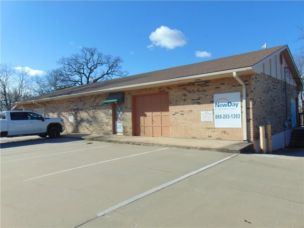 Photo of 1000 W Mechanic Street, Harrisonville, MO 64701 (MLS # 2596596)