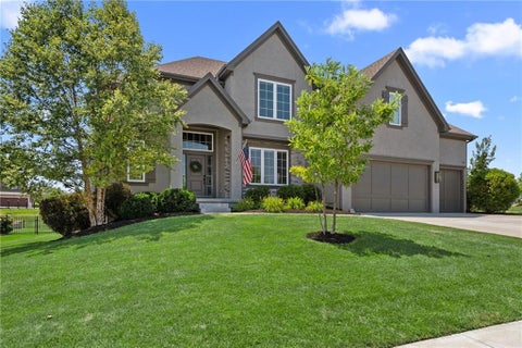 Photo of 17200 Melrose Street, Overland Park, KS 66221 (MLS # 2633989)