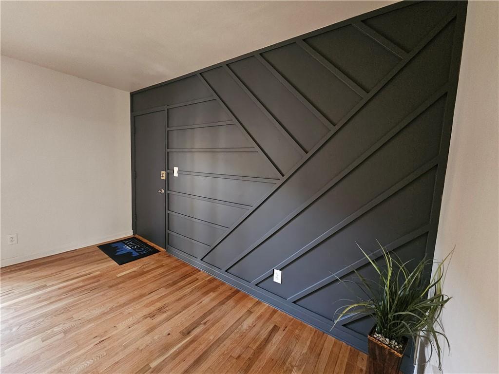 1207 W 45th Street 2W