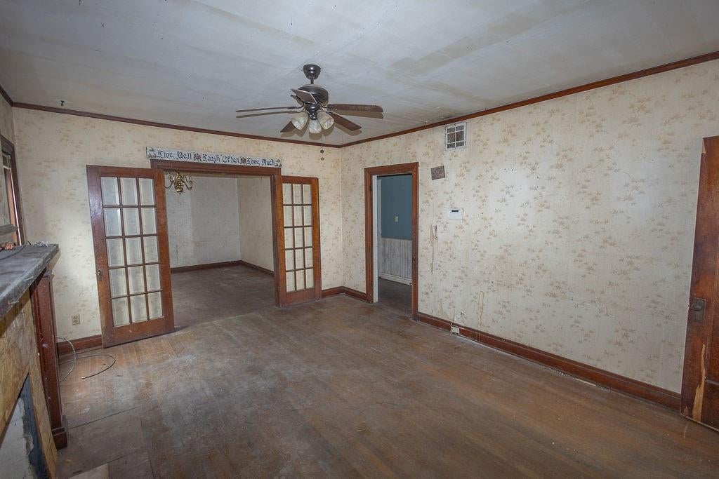 409 W 5th Street