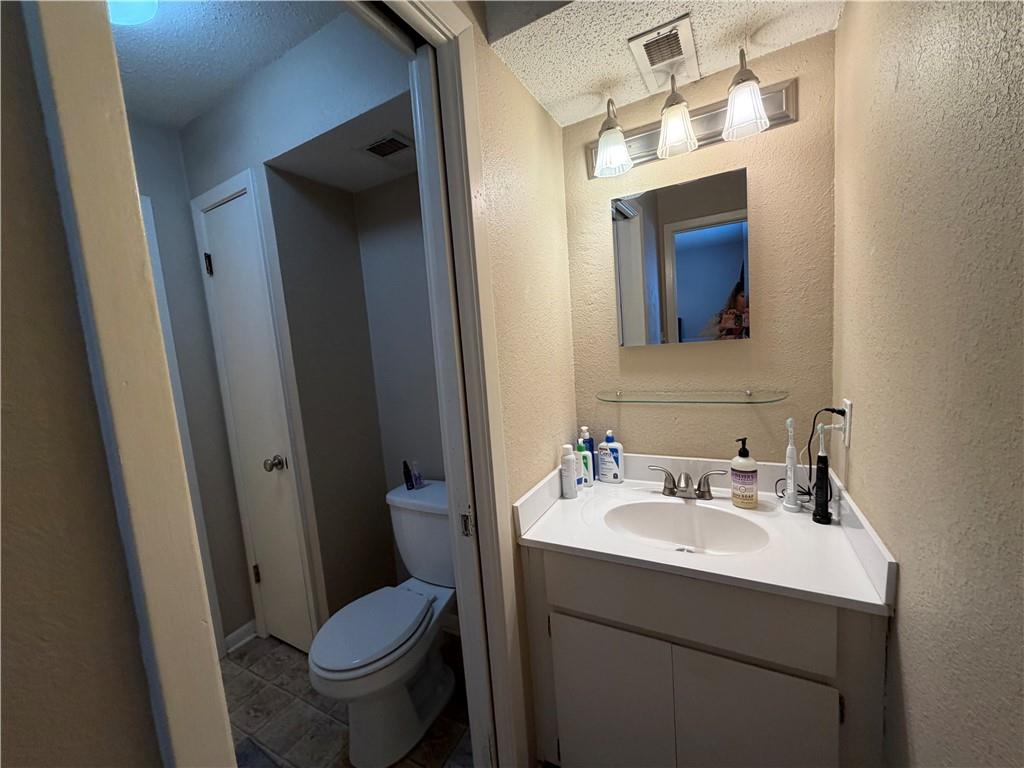 6232 Robinson Street 3