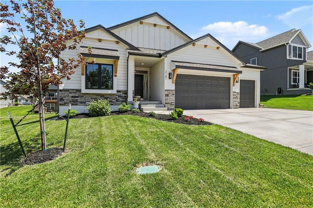Photo of 2147 Little Creek Court, Liberty, MO 64068 (MLS # 2616210)