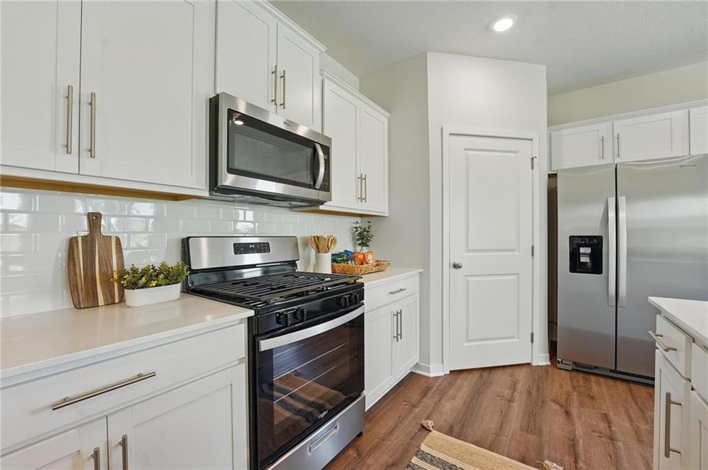 2207 Creek View Lane