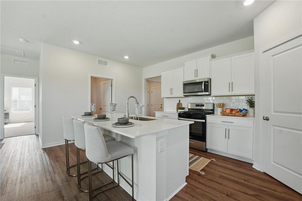 2207 Creek View Lane