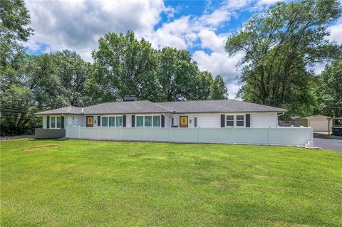 6215 Longview Road Kansas City MO 64134