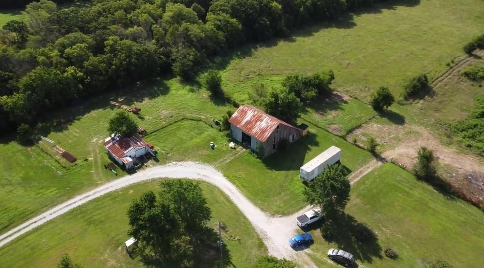 1447 & 1449 N 150 Road