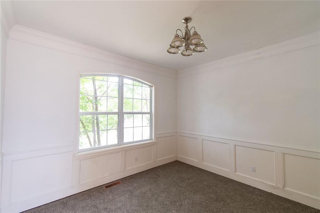 121 Hillside Drive