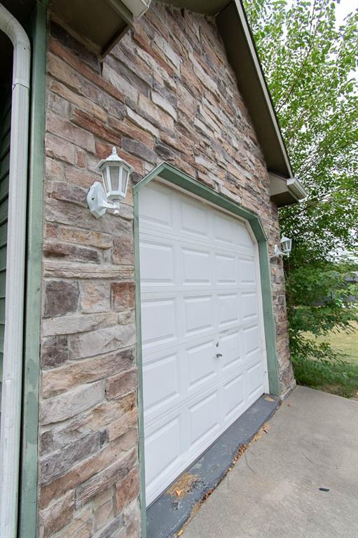 121 Hillside Drive