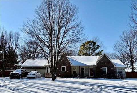 19680 Birch Street Stilwell KS 66085