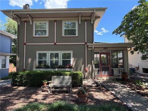 Photo of 450 W 62nd Terrace, Kansas City, MO 64113 (MLS # 2626556)