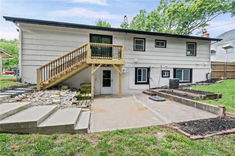 Tiny photo for 221 Wilshire Boulevard, Liberty, MO 64068 (MLS # 2642995)