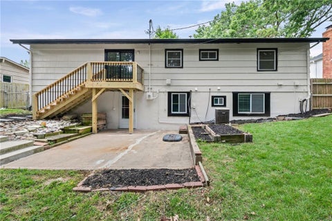 Tiny photo for 221 Wilshire Boulevard, Liberty, MO 64068 (MLS # 2642995)