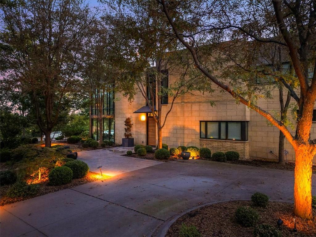 815 W 52nd Street