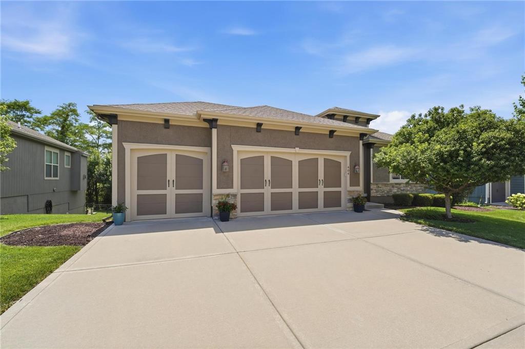 404 SE Mill Creek Drive