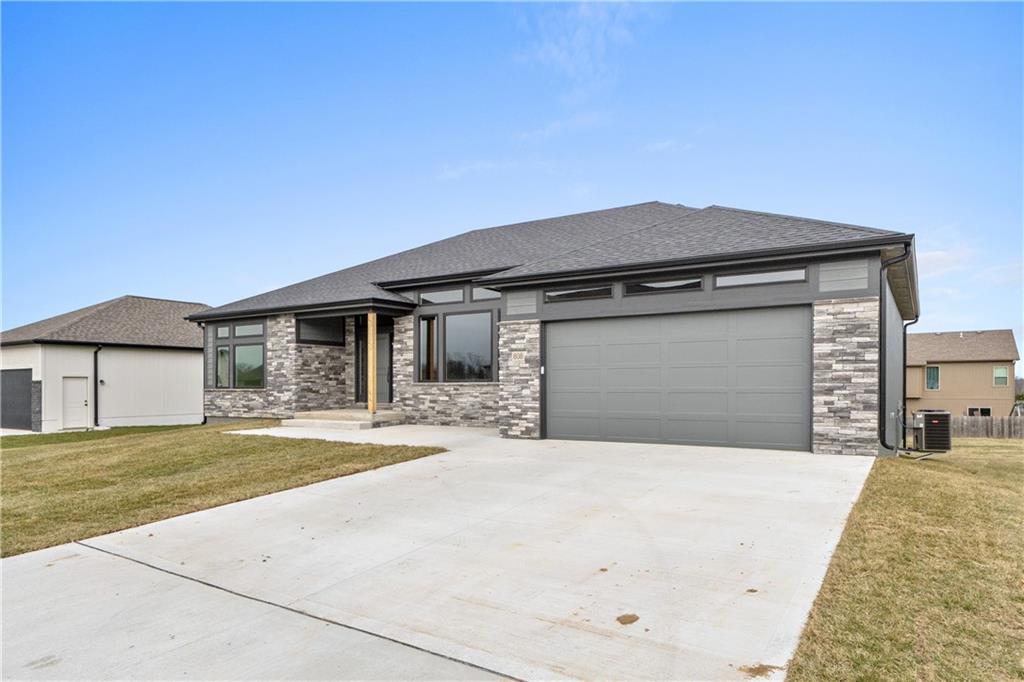808 W Rader Street