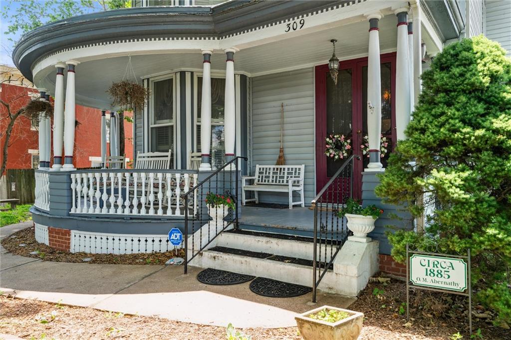 309 N Esplanade Street