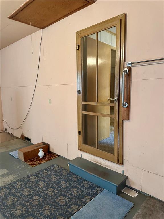 St Joseph, Missouri 64506, United States, 2 Bedrooms Bedrooms, ,2 BathroomsBathrooms,Residential,Active,77468