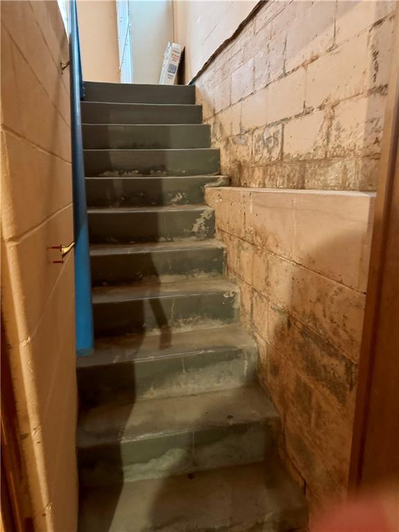 St Joseph, Missouri 64506, United States, 2 Bedrooms Bedrooms, ,2 BathroomsBathrooms,Residential,Active,77468