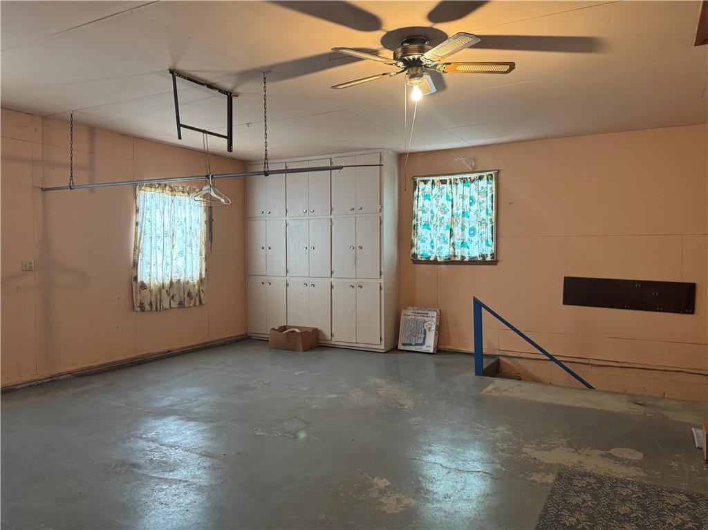 St Joseph, Missouri 64506, United States, 2 Bedrooms Bedrooms, ,2 BathroomsBathrooms,Residential,Active,77468