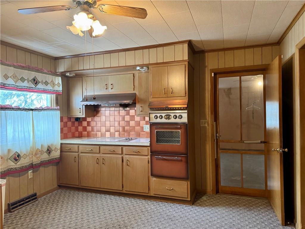 St Joseph, Missouri 64506, United States, 2 Bedrooms Bedrooms, ,2 BathroomsBathrooms,Residential,Active,77468