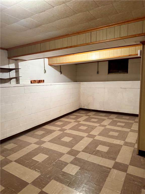 St Joseph, Missouri 64506, United States, 2 Bedrooms Bedrooms, ,2 BathroomsBathrooms,Residential,Active,77468