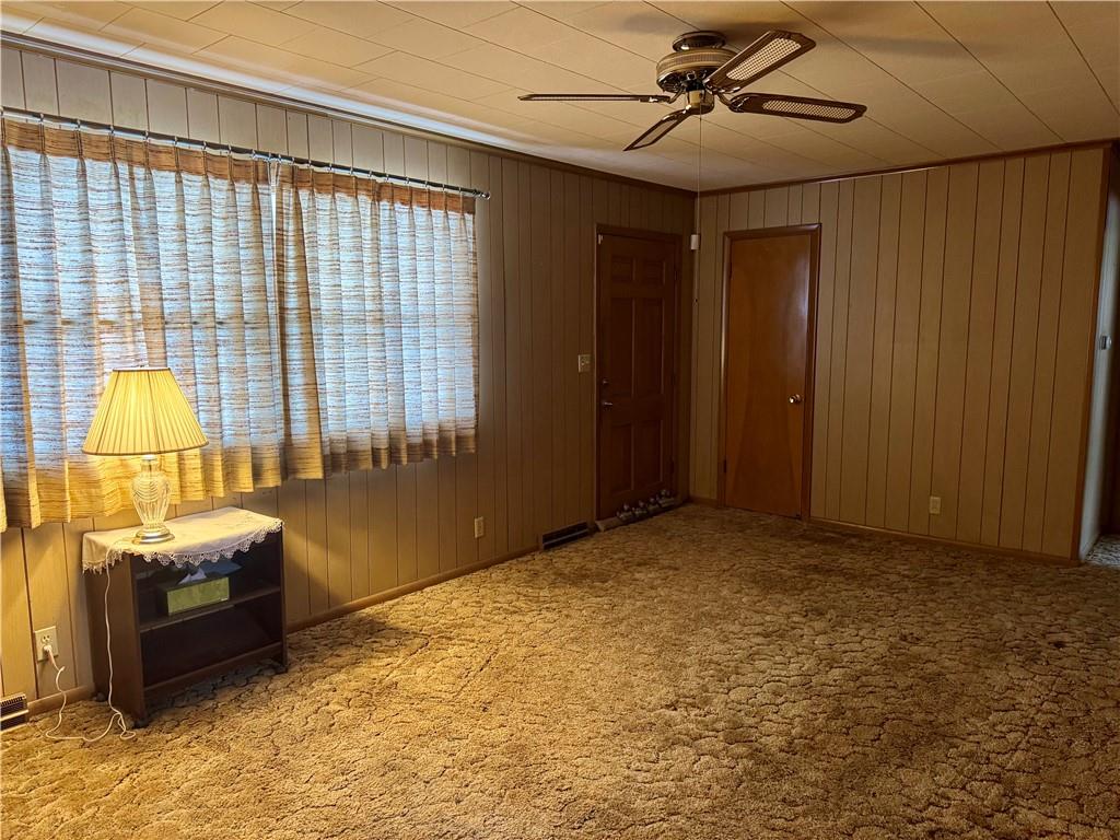 St Joseph, Missouri 64506, United States, 2 Bedrooms Bedrooms, ,2 BathroomsBathrooms,Residential,Active,77468