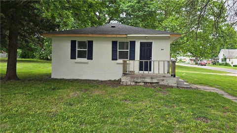 Photo of 1114 Comstock Street, Chillicothe, MO 64601 (MLS # 2624479)
