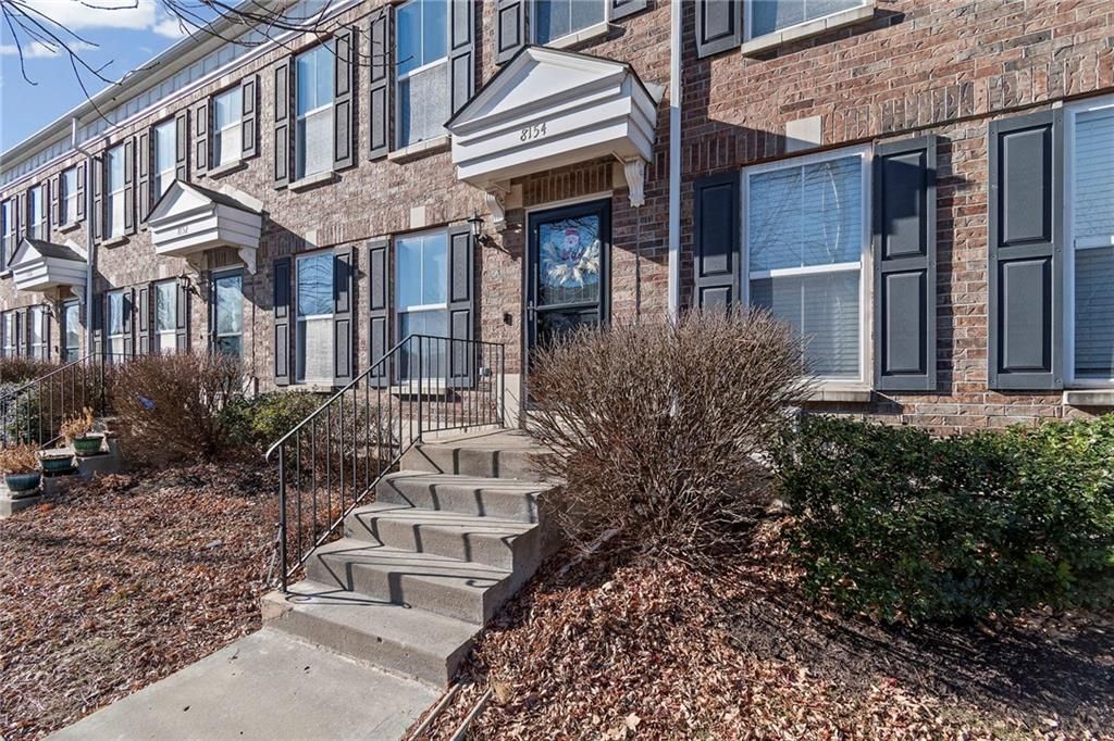 Photo of 8154 N Oakley Avenue, Kansas City, MO 64119 (MLS # 2592639)