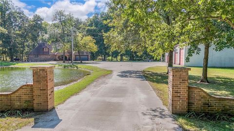 29200 S Walker Road, Harrisonville, MO 64701 - #: 2575661