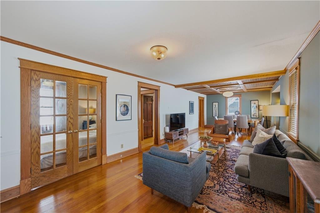 5117 WALNUT Street