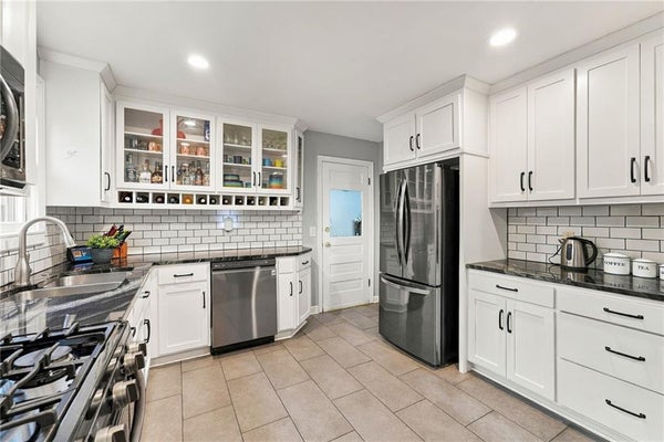 4514 W 62ND TER, FAIRWAY, KS 66205 - Image ebc86012801857b60d4c9b7a24bcb21e/2809655247