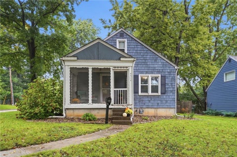 Photo of 4514 W 62nd Terrace, Fairway, KS 66205 (MLS # 2644388)