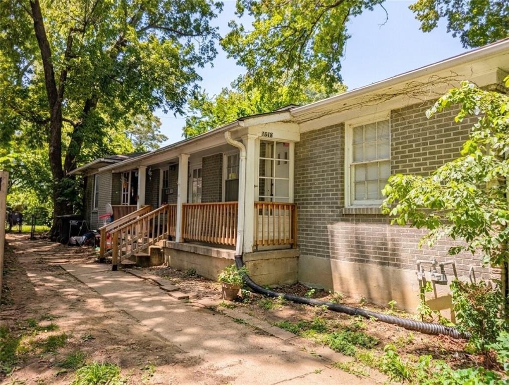 Photo 1 of 5 — 1618 S Appleton Avenue, Independence, MO 64052